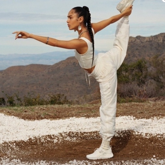 NEW Athleta Keys High Waist White Nylon Utility Jogger Parachute Pant Size 18 - Picture 9 of 9